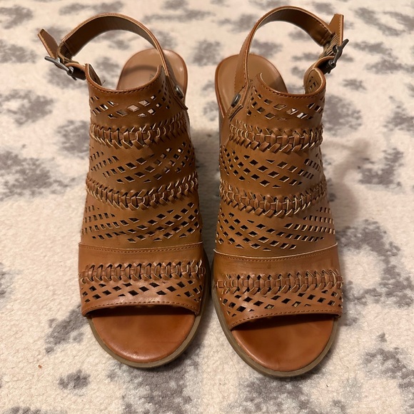 American Eagle Block Heel Sandal - Picture 4 of 7